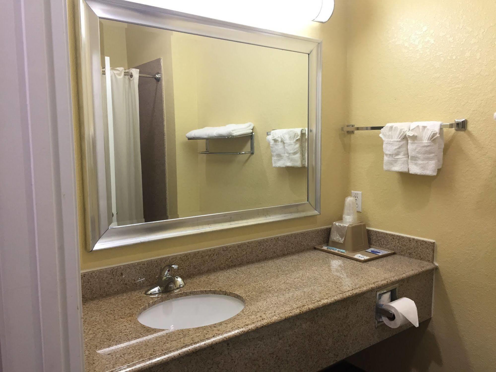 Highlands Suites מראה חיצוני תמונה
